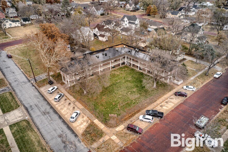 More Photos Of 525 I St, Fairbury Apartments For Sale