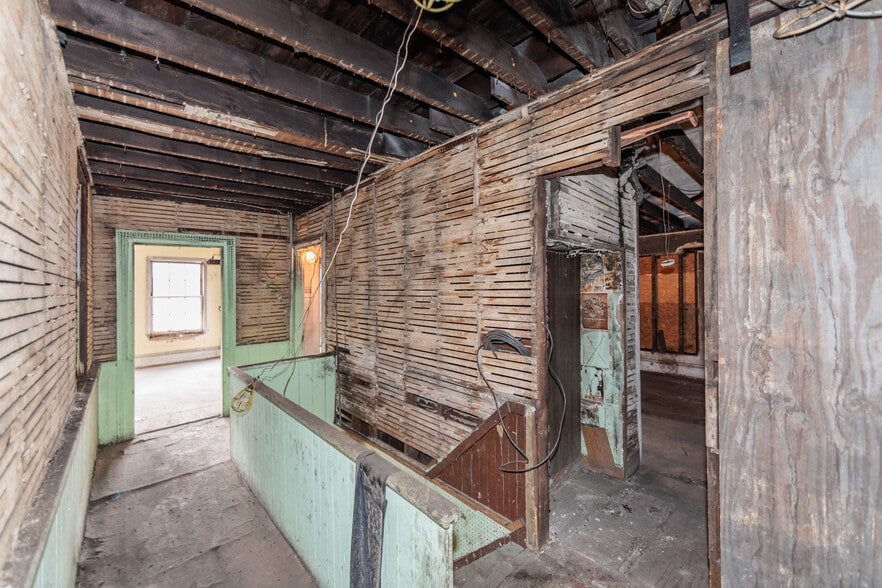 More Photos Of 4134-4136 Lorain Ave, Cleveland Storefront Retail Residential For Sale