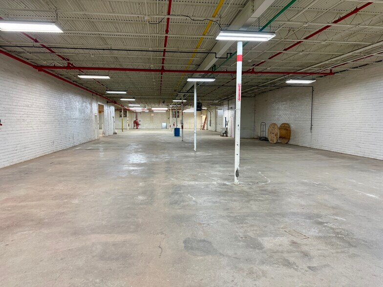 More Photos Of 1410-1414 Trinity Ave, High Point Warehouse For Lease