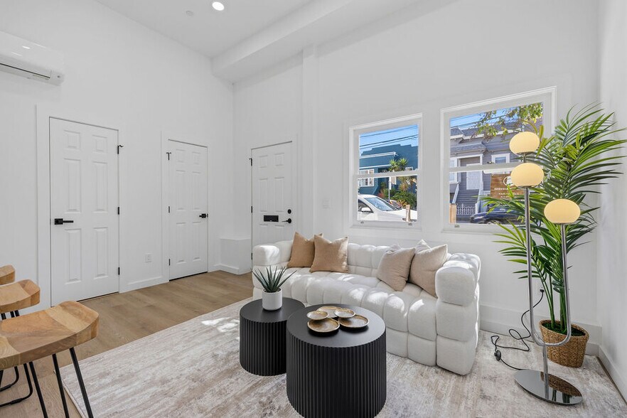 More Photos Of 2730 23rd St, San Francisco Showroom For Sale