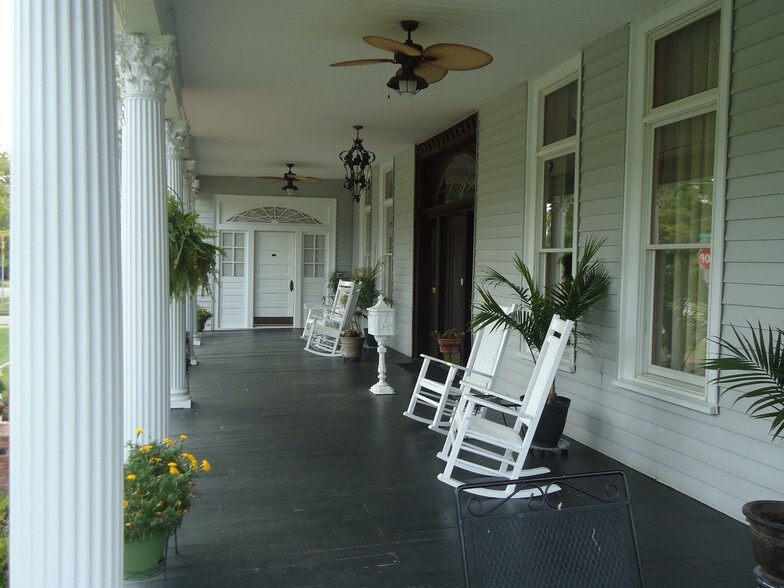 More Photos Of 426 W Church St, Swainsboro Hospitality For Sale