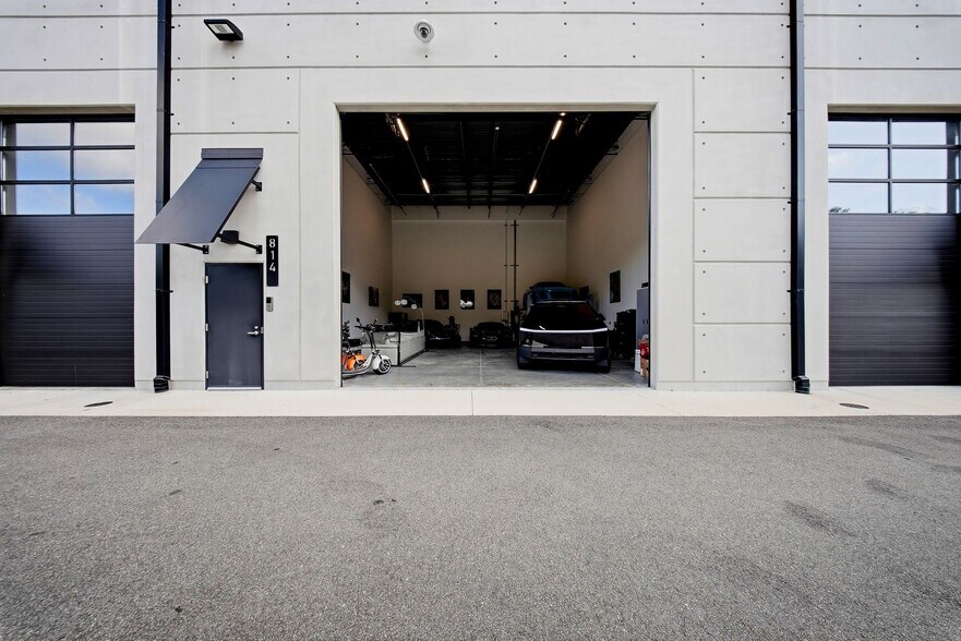 More Photos Of 6500 Motor Enclave Way, Tampa Racetrack For Sale