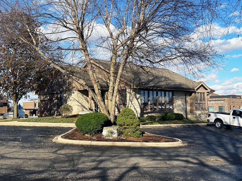 More Photos Of 1 Logan St, Peru Medical For Lease