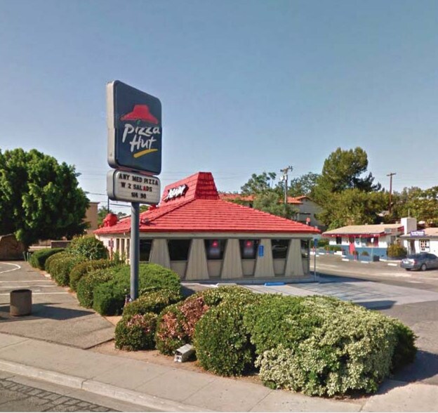 More Photos Of 1235 S Mission Rd, Fallbrook Restaurant For Lease