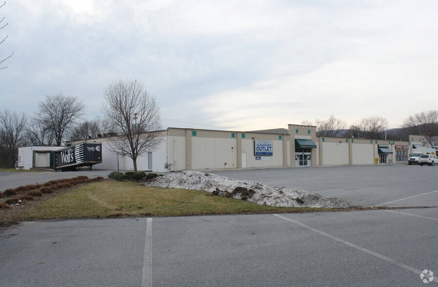 More Photos Of 5901 6th Ave, Altoona Unknown For Lease