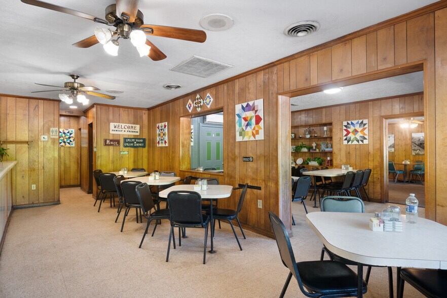 More Photos Of 7643 Roanoke rd, Shawsville Flex For Sale