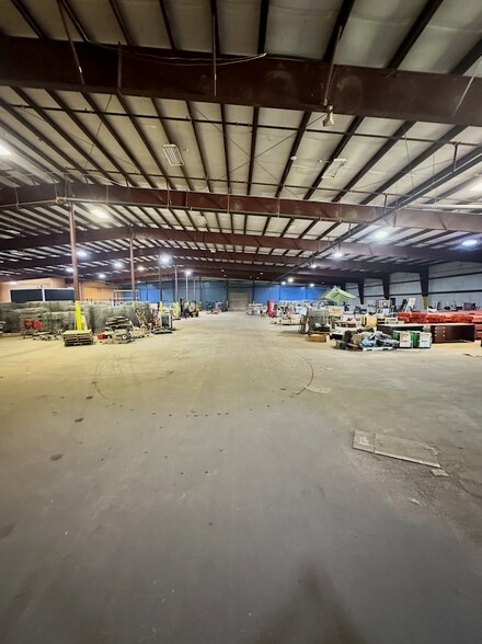 More Photos Of 1301 Industrial Park Rd, Mountain Grove Warehouse For Lease