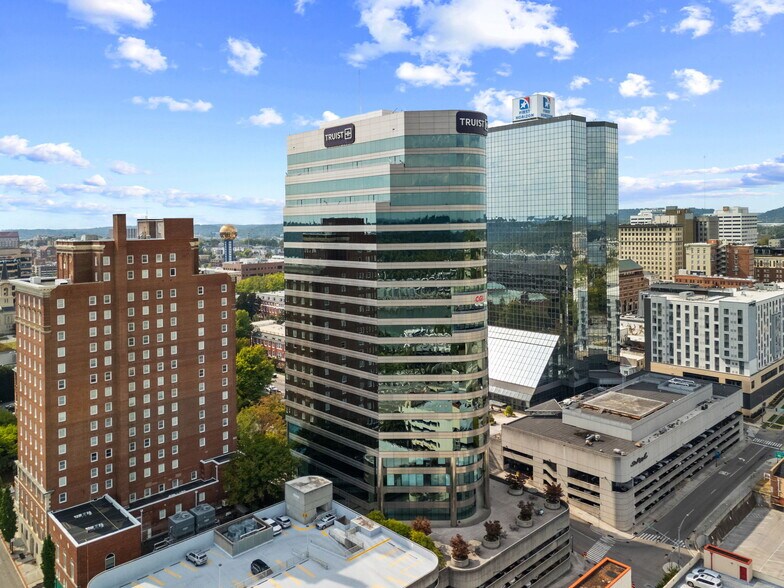 More Photos Of 900 S Gay St, Knoxville Office For Sale