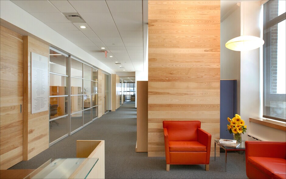 More Photos Of 305 E 47th St, New York Coworking Space