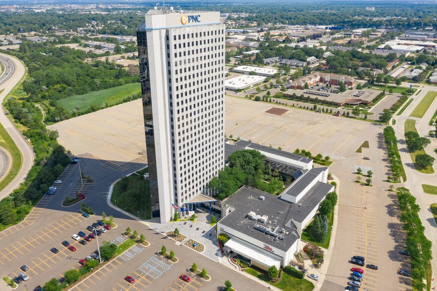 Primary Photo Of 755 W Big Beaver Rd, Troy Office For Lease