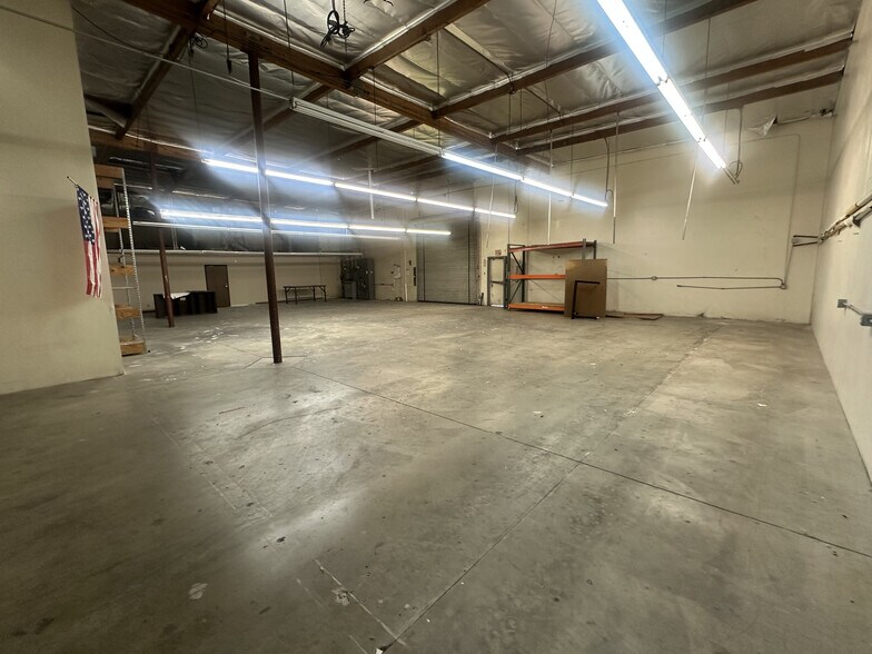More Photos Of 2001 Hawkins Circle, Los Angeles Warehouse For Lease