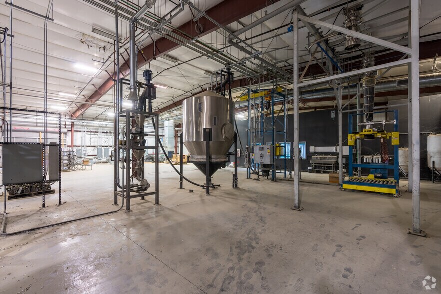 More Photos Of 71722 E Columbia Ave, Boardman Industrial For Sale