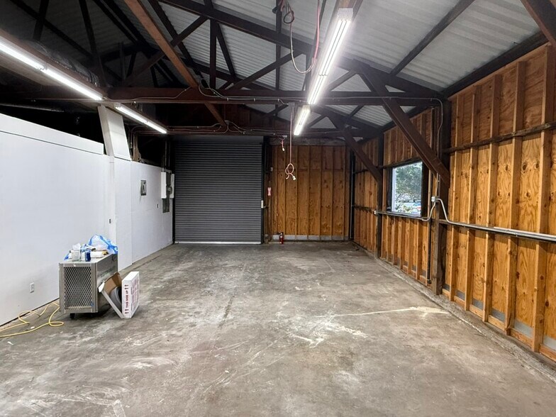 More Photos Of 5635 San Diego St, El Cerrito Warehouse For Lease