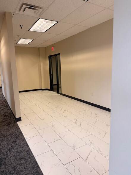More Photos Of 2200-2214 Liberty Ave, Pittsburgh Flex For Lease