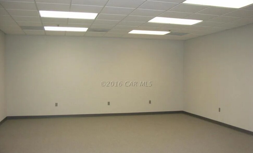 More Photos Of 408 Coles Cir, Salisbury Warehouse For Lease