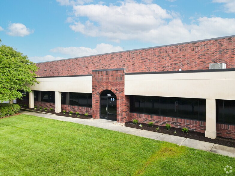 Primary Photo Of 11801 Vance Davis Dr, Charlotte Distribution For Lease
