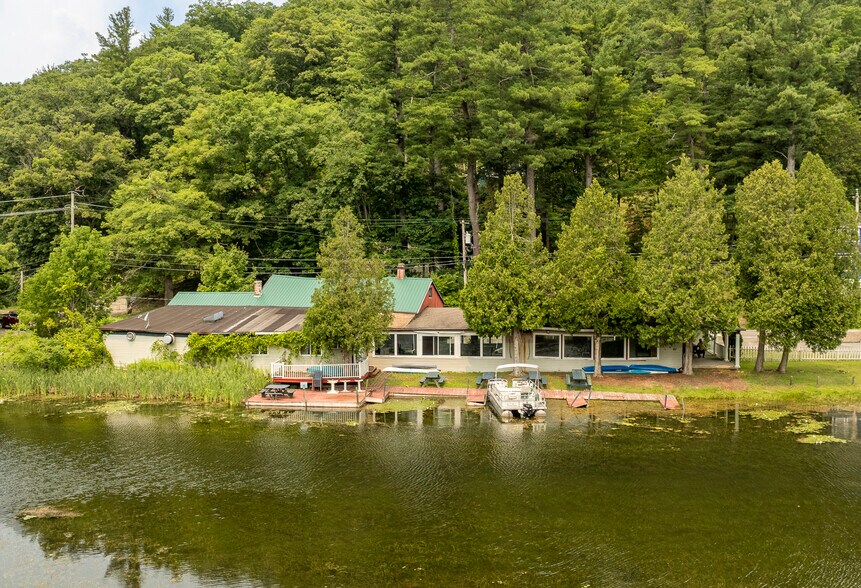 More Photos Of 42 Queechy Lake Dr, Canaan Restaurant For Sale