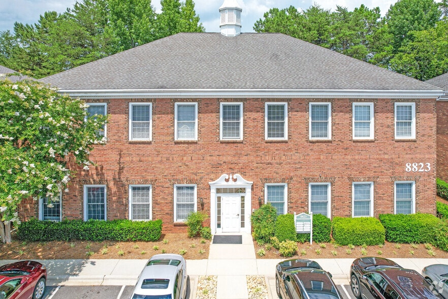 More Photos Of 8823 University East Dr, Charlotte Office For Lease