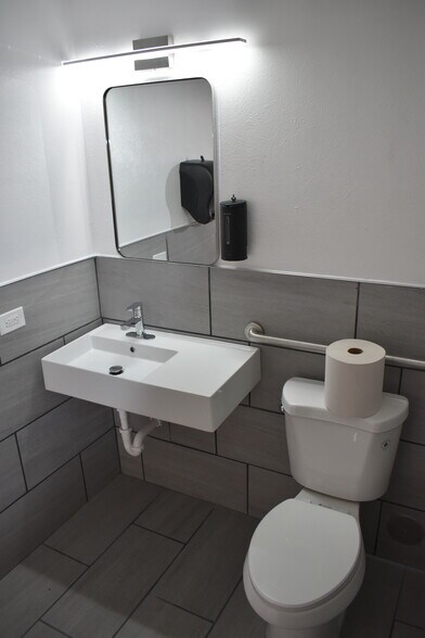 More Photos Of 16010 W 5th Ave, Golden Warehouse For Lease