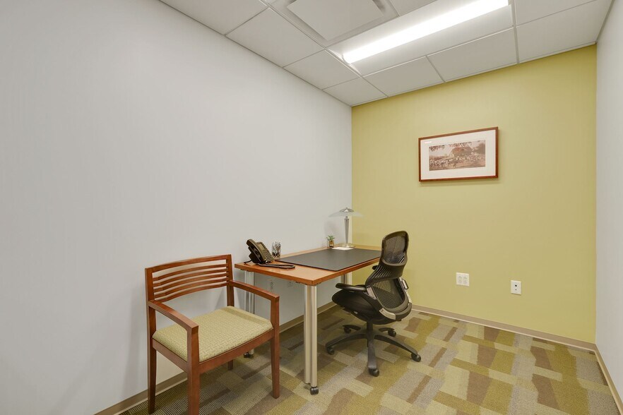 More Photos Of 1050 30th St NW, Washington Office For Lease
