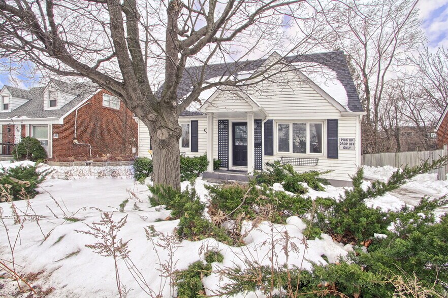 Primary Photo Of 187 Finch Ave W, Toronto Office Residential For Lease