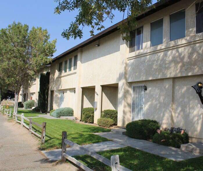 More Photos Of 12745 Navajo Rd, Apple Valley Apartments For Sale