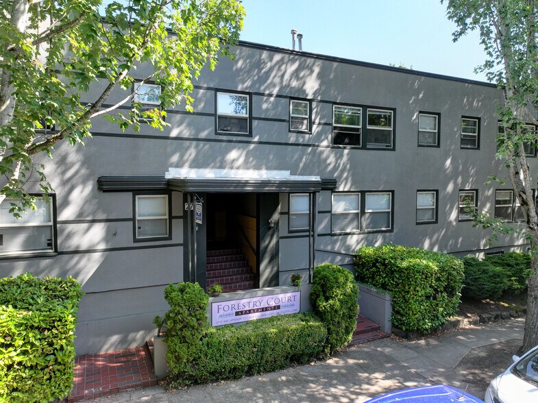 More Photos Of 2737 NW Upshur St, Portland Apartments For Sale