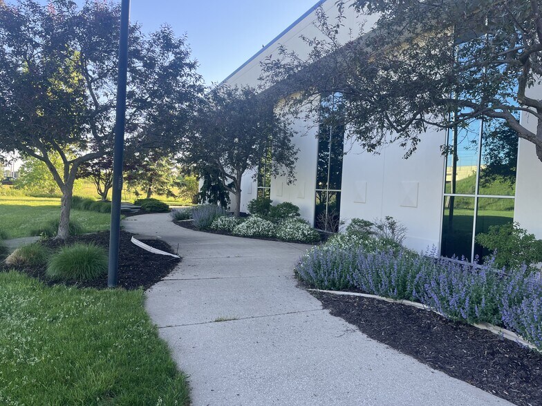 More Photos Of 4045 Korona Ct SE, Caledonia Warehouse For Lease
