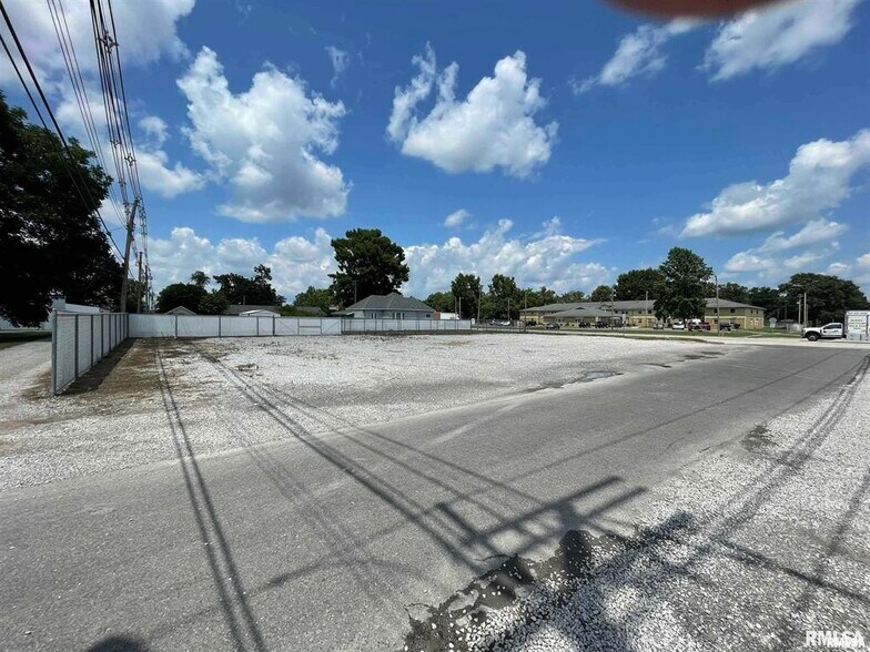 Primary Photo Of 704 N Elm St, Centralia Land For Sale