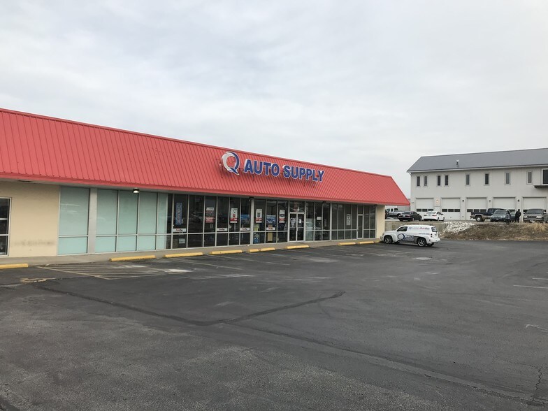 More Photos Of 4817 Broadway St, Quincy Storefront For Lease