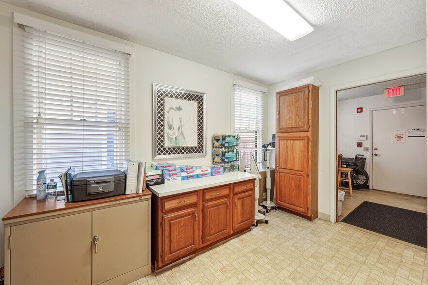 More Photos Of 2585 Herschel St, Jacksonville Office For Sale