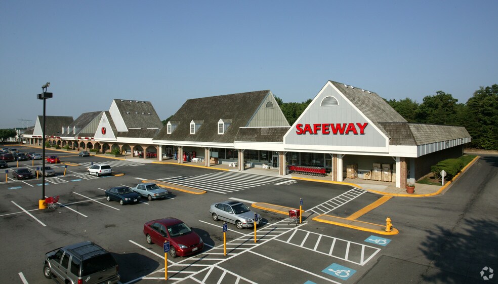 More Photos Of 2201-2253 Old Bridge Rd, Woodbridge Unknown For Lease