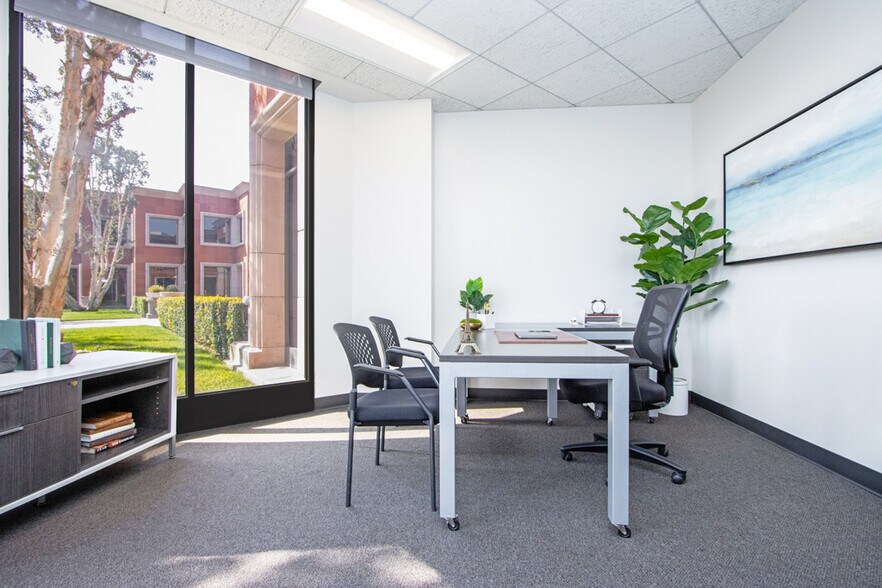 More Photos Of 23 Corporate Plaza Dr, Newport Beach Coworking Space