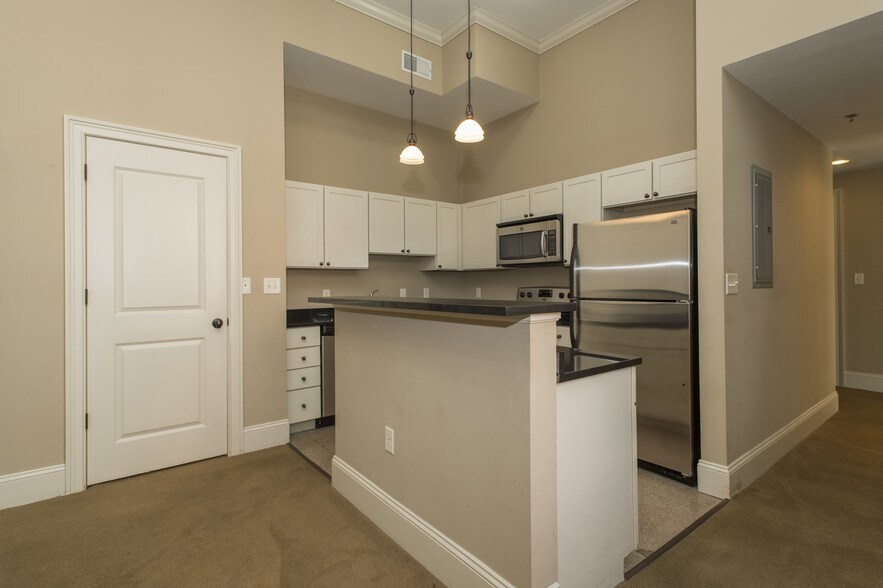 More Photos Of 28 Chestnut St, Foxborough Apartments For Sale