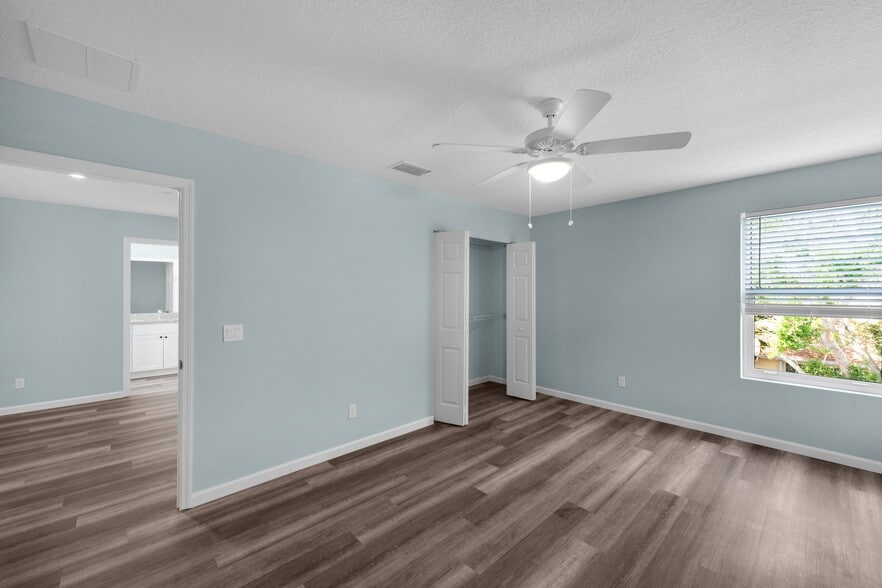 More Photos Of 401 18th St, Vero Beach Apartments For Sale