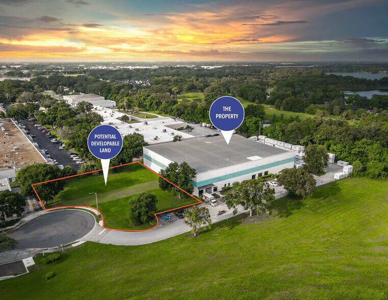 More Photos Of 3600 Parkway Center Ct, Orlando Warehouse For Sale