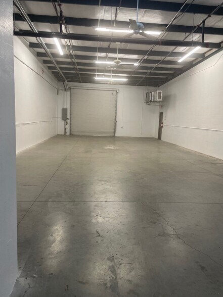 More Photos Of 28771 S Diesel Dr, Bonita Springs Warehouse For Lease