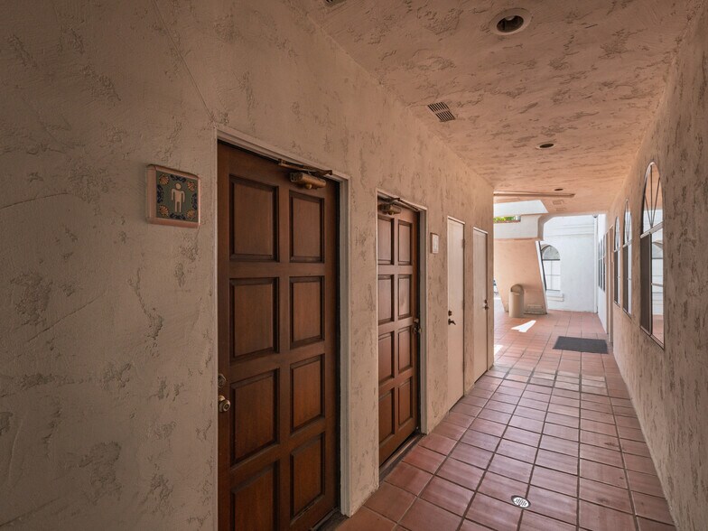 More Photos Of 302 W Grand Ave, El Segundo Office For Lease