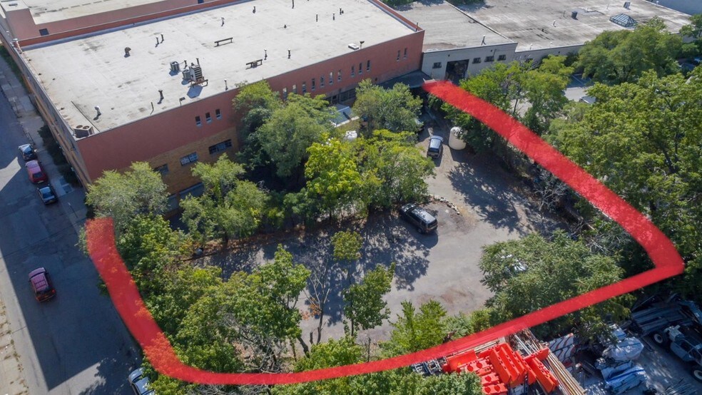 More Photos Of 144 E Kingsbridge Rd, Mount Vernon Warehouse For Sale