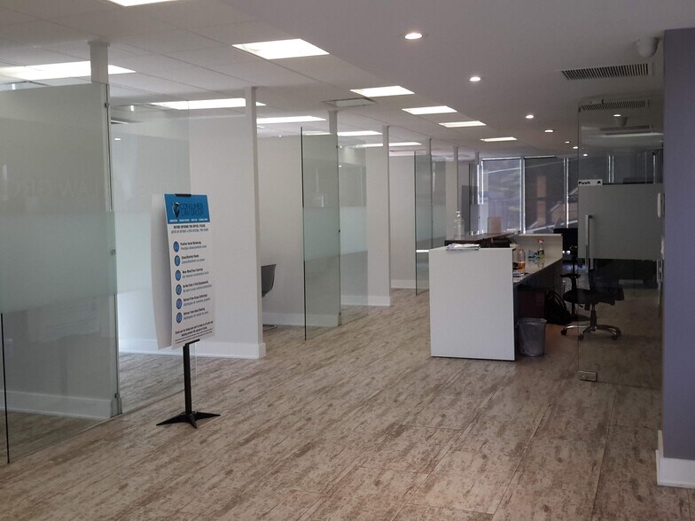 More Photos Of 6232 N Pulaski Rd, Chicago Office For Sale