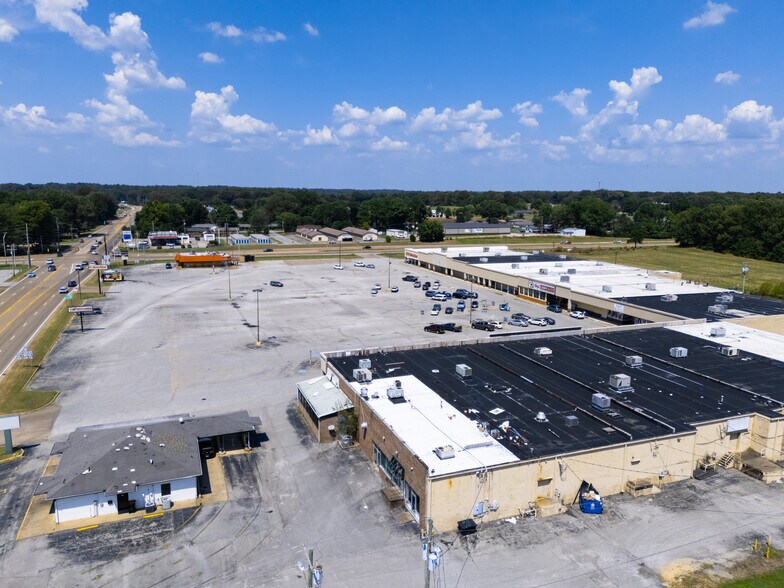 More Photos Of 2210 N Central Ave, Humboldt Unknown For Lease