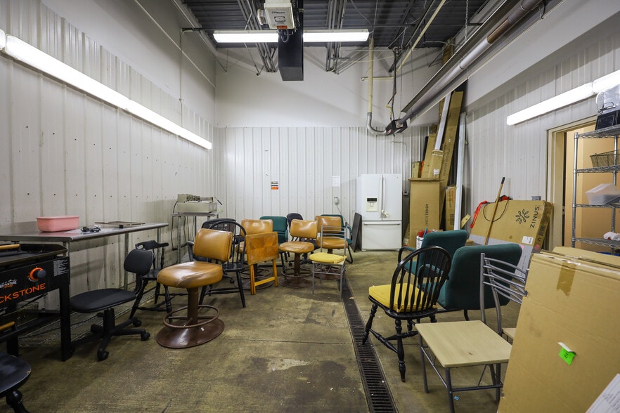More Photos Of 2052-2070 Romig Rd, Akron Storefront For Sale