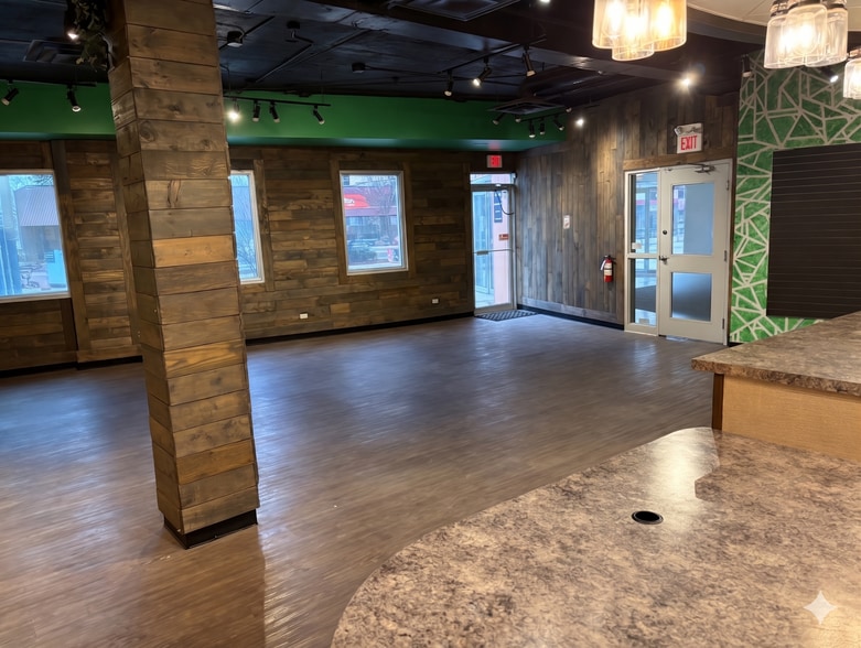 More Photos Of 10235 124th St, Edmonton Medical For Lease