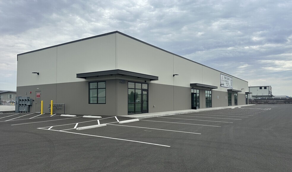 Primary Photo Of 2201 Commercial Ave, Pasco Warehouse For Lease