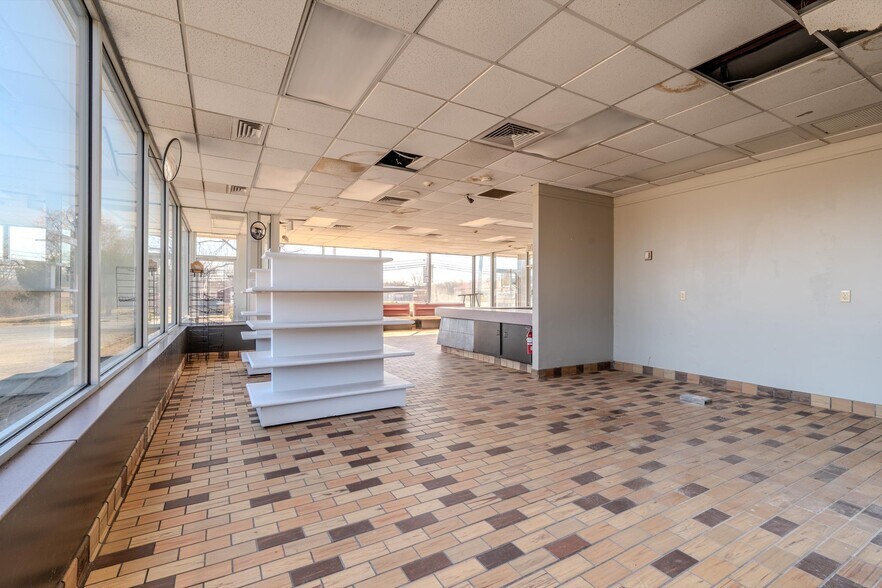 More Photos Of 270 Broadway, Whitehall Freestanding For Sale