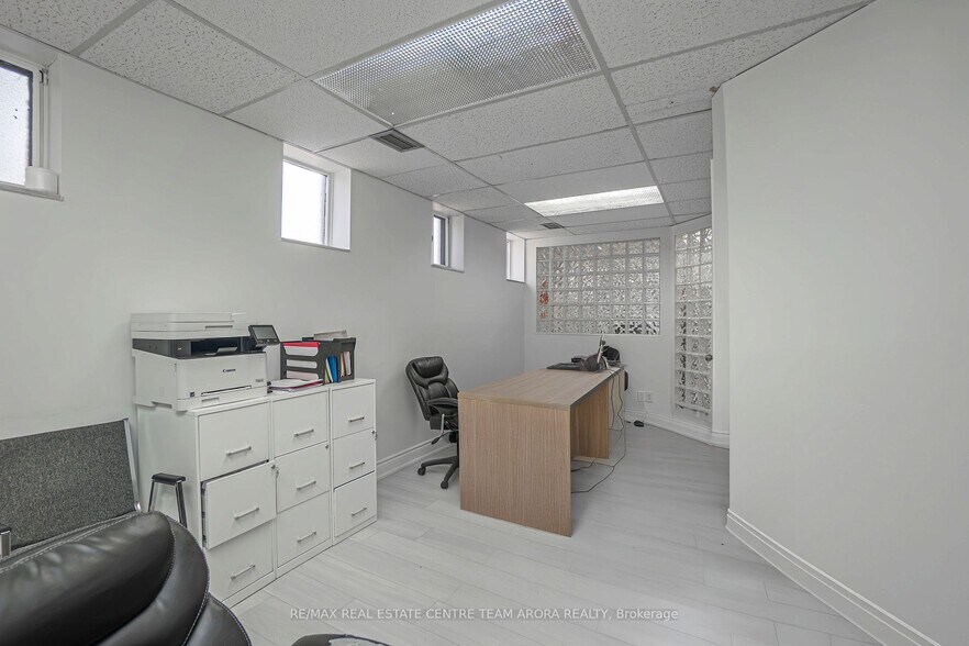 More Photos Of 3173 Erindale Station Rd, Mississauga Medical For Sale