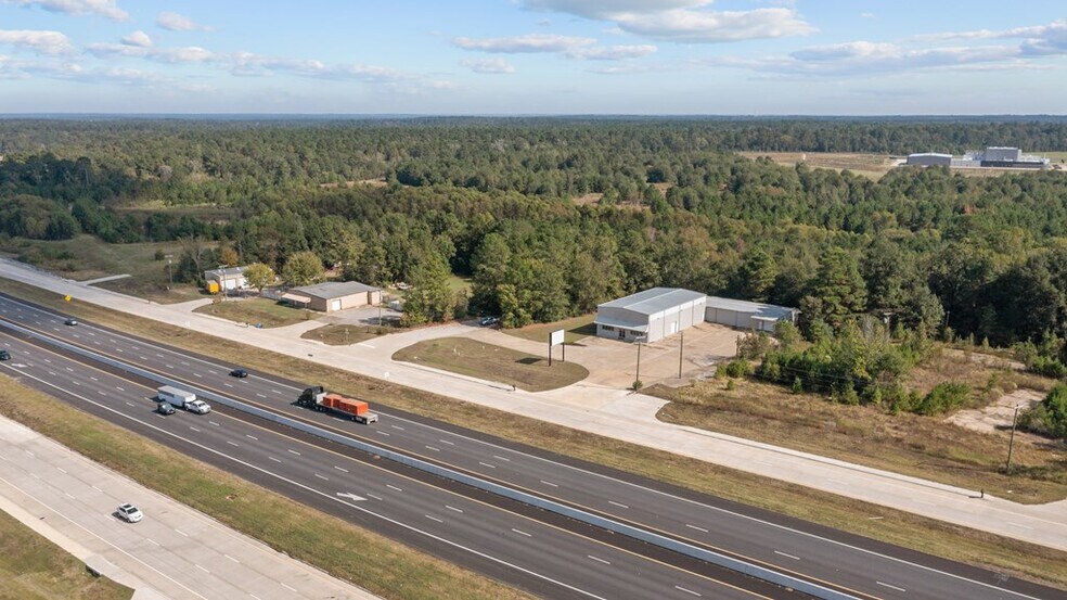 More Photos Of 2500 N Medford Dr, Lufkin Warehouse For Sale