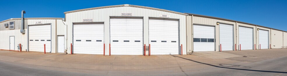 Primary Photo Of 2516 9th St, Great Bend Warehouse For Sale