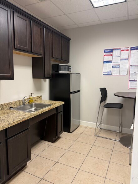 More Photos Of 32731 Egypt Ln, Magnolia Medical For Sale