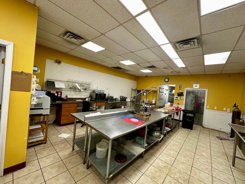 More Photos Of 386 Columbia Rd, Hanover General Retail For Lease